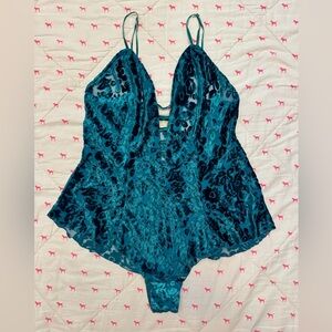 VICTORIA’S SECRET VINTAGE 90s GOLD LABEL GREEN VELVET BURNOUT TEDDY LINGERIE M